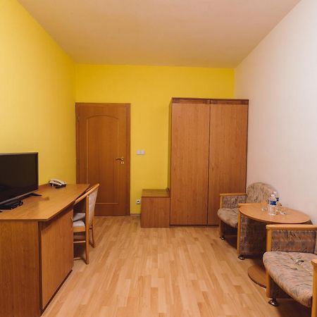Hotel Annahof Domasov Bagian luar foto