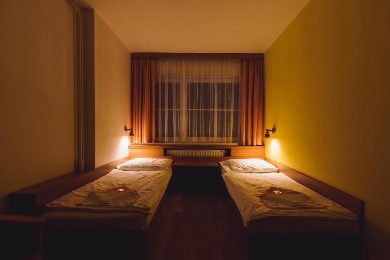 Hotel Annahof Domasov Bagian luar foto