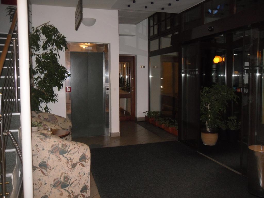 Hotel Annahof Domasov Bagian luar foto