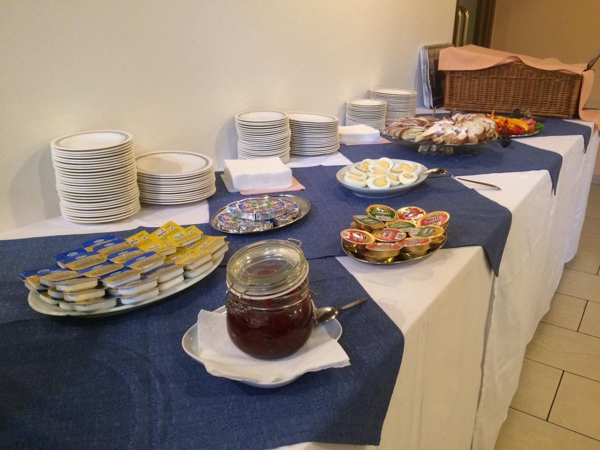 Hotel Annahof Domasov Bagian luar foto