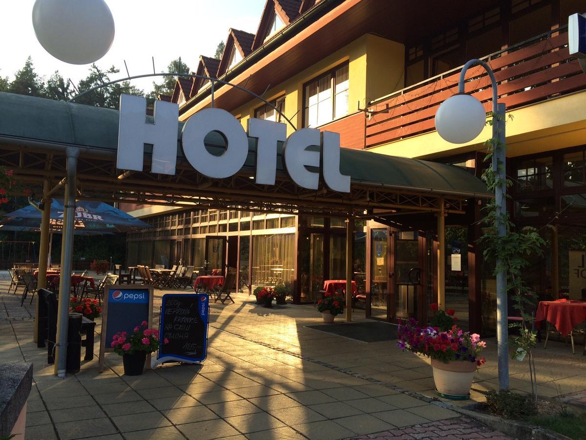Hotel Annahof Domasov Bagian luar foto